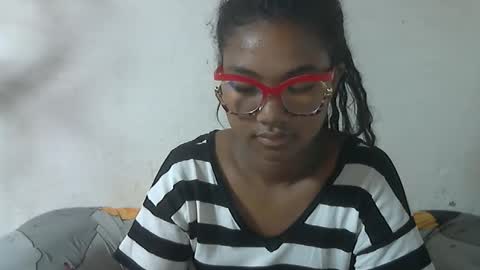 nickiqqyuu online show from June 2, 2026, 12:45 am