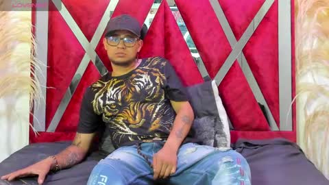 nickk_jonson online show from April 21, 2026, 1:06 pm