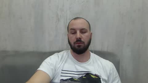 Snapshot of nickolas22 chatting on November 19, 2025, 9:37 pm Julian online show from November 19, 2025, 9:37 pm