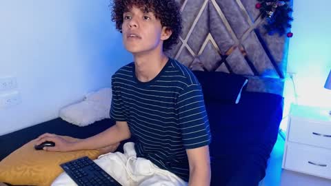 Snapshot of nickolas_moon chatting on December 25, 2024, 4:12 am Nickolas Muoz online show from December 25, 2024, 4:12 am