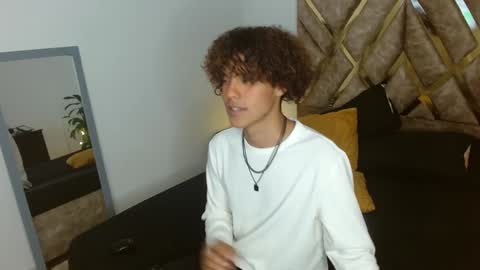 Snapshot of nickolas_moon chatting on January 29, 2025, 9:28 pm Nickolas Muoz online show from January 29, 2025, 9:28 pm