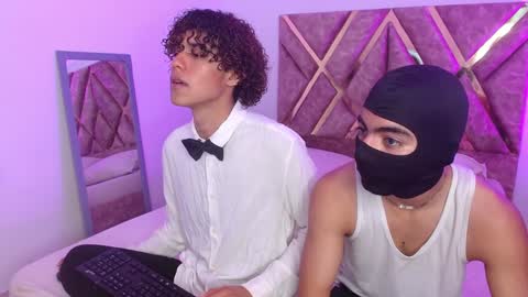 Snapshot of nickolas_moon chatting on February 6, 2025, 1:10 pm Nickolas Muoz online show from February 6, 2025, 1:10 pm