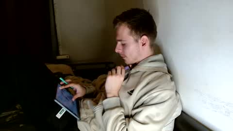 Nick online show from September 12, 2025, 7:47 pm