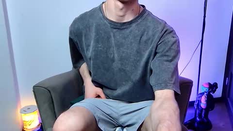 Nico online show from December 17, 2025, 6:03 pm