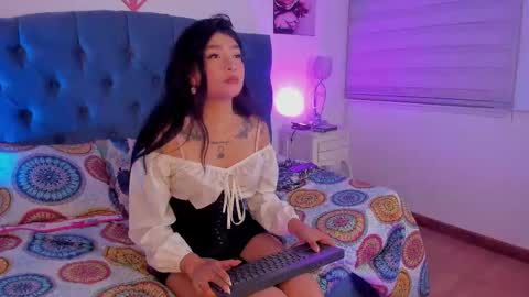 nicky_as online show from December 18, 2025, 7:36 am