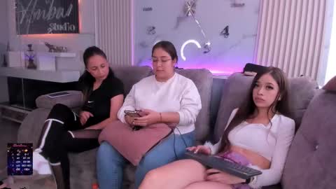 Snapshot of nicky_as chatting on February 10, 2026, 6:23 pm nicky_as online show from February 10, 2026, 6:23 pm