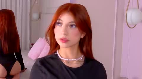 nicky_belmonth online show from October 30, 2025, 8:09 pm