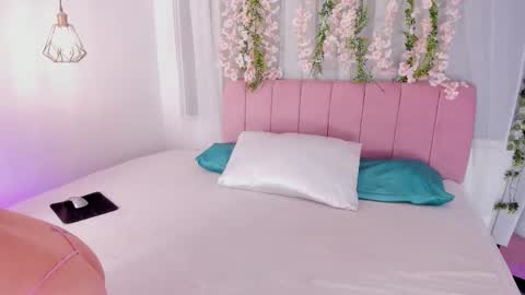 nicky_bonny18 online show from February 9, 2026, 11:58 am