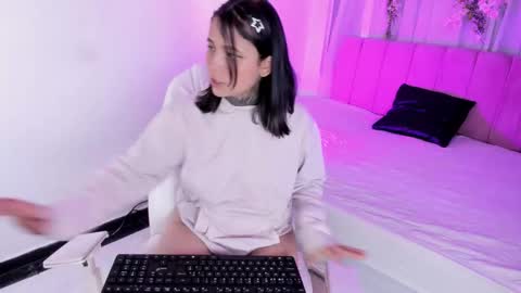 nicky_bonny18 online show from March 4, 2026, 12:44 pm