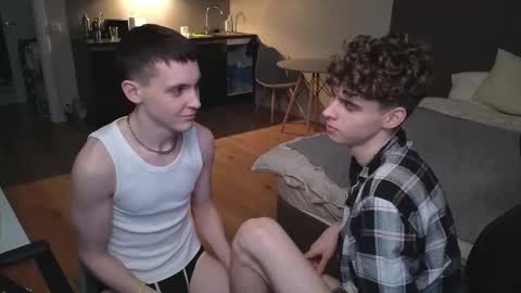 Nicki  Danny online show from September 22, 2025, 5:48 pm