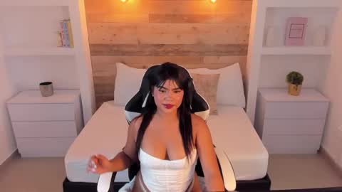 Nicky  online show from October 10, 2025, 2:54 am