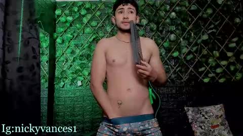 nicky online show from October 17, 2025, 9:17 pm