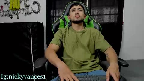 nicky online show from November 8, 2025, 7:56 pm