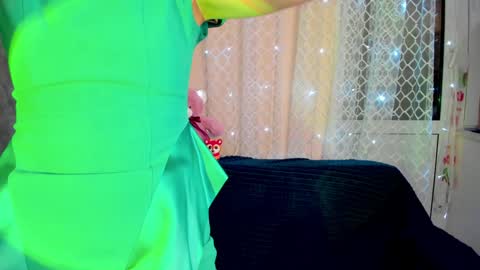 Nicky Weekends online show from December 31, 2024, 5:51 pm