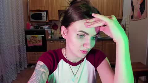 Nicky Weekends online show from February 11, 2025, 1:41 pm