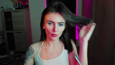 Nicky Weekends online show from March 7, 2025, 1:53 am