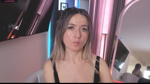 Nicky online show from December 14, 2025, 4:23 pm