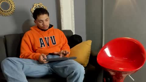 nico_blaze7 online show from November 28, 2025, 12:52 pm