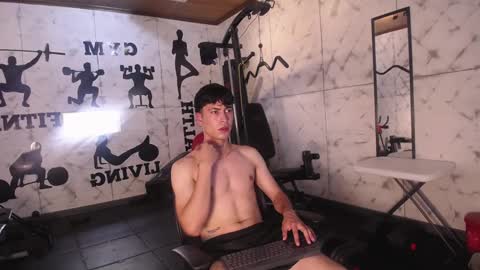 Snapshot of nico_herrera_ chatting on December 20, 2025, 7:43 pm Nico online show from December 20, 2025, 7:43 pm