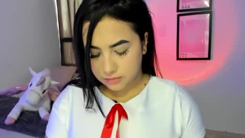 nicol online show from November 6, 2025, 1:01 pm