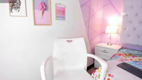 Nicol  online show from February 15, 2025, 5:09 am