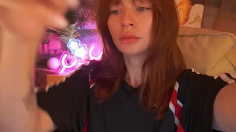 Nicol Moonn online show from February 3, 2026, 6:51 am