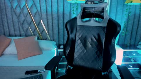 Nicolai online show from April 8, 2026, 12:05 pm