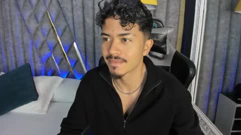 Snapshot of nicolaikarav chatting on April 22, 2026, 12:07 pm Nicolai online show from April 22, 2026, 12:07 pm