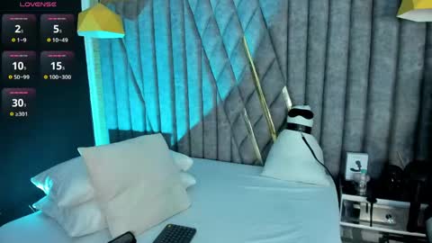 Snapshot of nicolaikarav chatting on May 3, 2026, 8:59 pm Nicolai online show from May 3, 2026, 8:59 pm