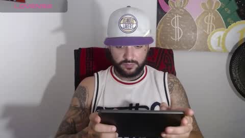 nicolas online show from March 1, 2025, 3:32 am