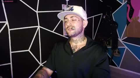 nicolas online show from October 25, 2025, 3:47 am