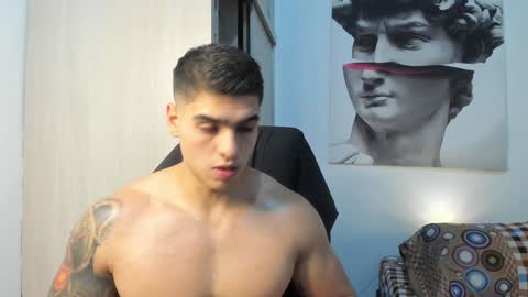 Snapshot of nicolasmuscle chatting on January 10, 2025, 11:18 pm Andres online show from January 10, 2025, 11:18 pm