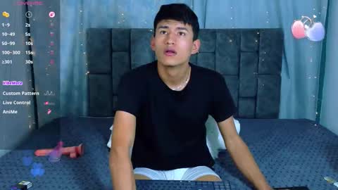 nicolastorres__ online show from February 25, 2026, 11:47 pm