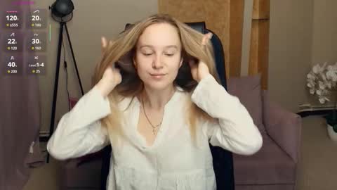 Nicoletta online show from December 18, 2025, 6:58 pm