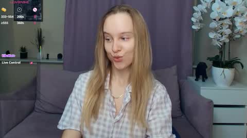 Nicoletta online show from March 20, 2026, 6:57 pm