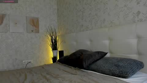 GMT7TueWedThSu 0300am-0900am. Sa 1000am-0400pm online show from September 15, 2025, 8:20 pm