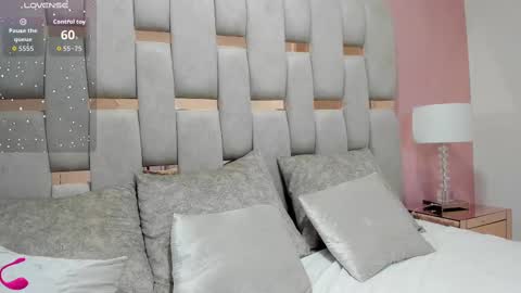 nicole_fisherr online show from October 2, 2025, 5:03 am