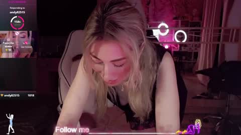 Nicole online show from April 11, 2026, 11:09 pm