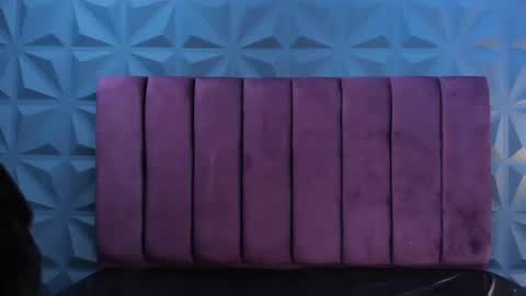 Nicole online show from October 3, 2025, 4:09 am