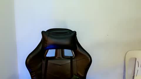 nicole_kiss01 online show from March 1, 2025, 11:39 am