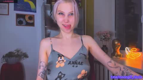 Snapshot of nicole_matt chatting on January 9, 2026, 12:46 am Nicole online show from January 9, 2026, 12:46 am