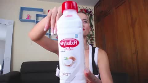 Nicole Santana online show from February 28, 2025, 10:06 pm