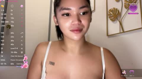 NICOLE online show from October 12, 2025, 5:23 pm