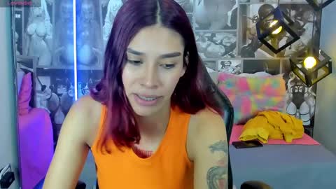 N i c o l e  online show from December 31, 2024, 1:19 pm