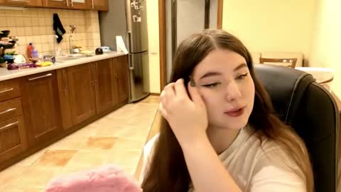 nicolefoxery online show from September 25, 2025, 3:32 am