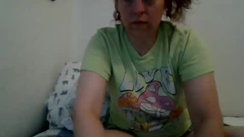 Nicole online show from March 25, 2026, 10:49 pm