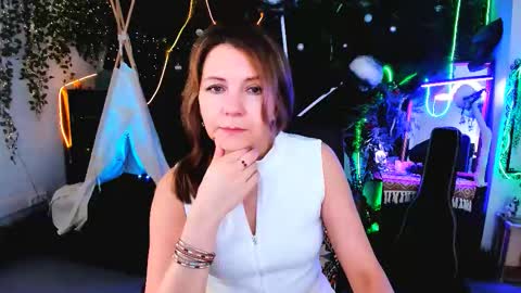 nicolehits online show from February 16, 2026, 9:16 am