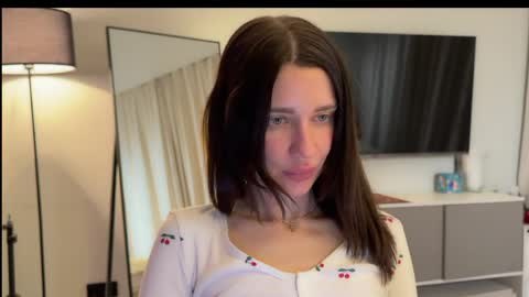 nicolekira online show from March 23, 2026, 10:47 pm