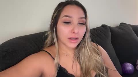 nicolelovesyou444 online show from October 21, 2025, 4:08 pm