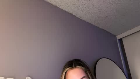 nicolelovesyou444 online show from May 12, 2026, 4:09 am